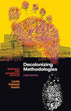 Decolonizing Methodologies: Research and Indigenous Peoples {Paperback}Ð  by Linda Tuhiwai Smith